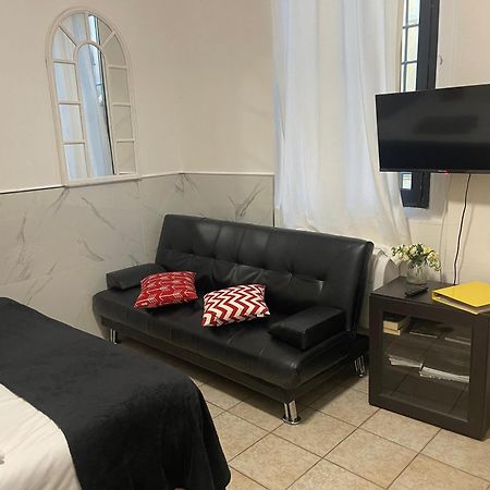 1-Tourist House Bologna-Cefalonia - Self Check-In ภายนอก รูปภาพ